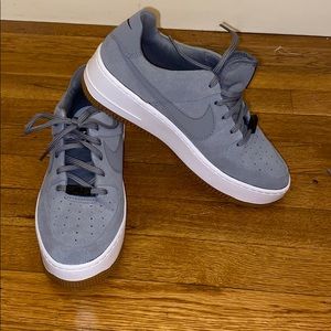 NIKE AIR FORCE 1 SAGE LOW SHOES